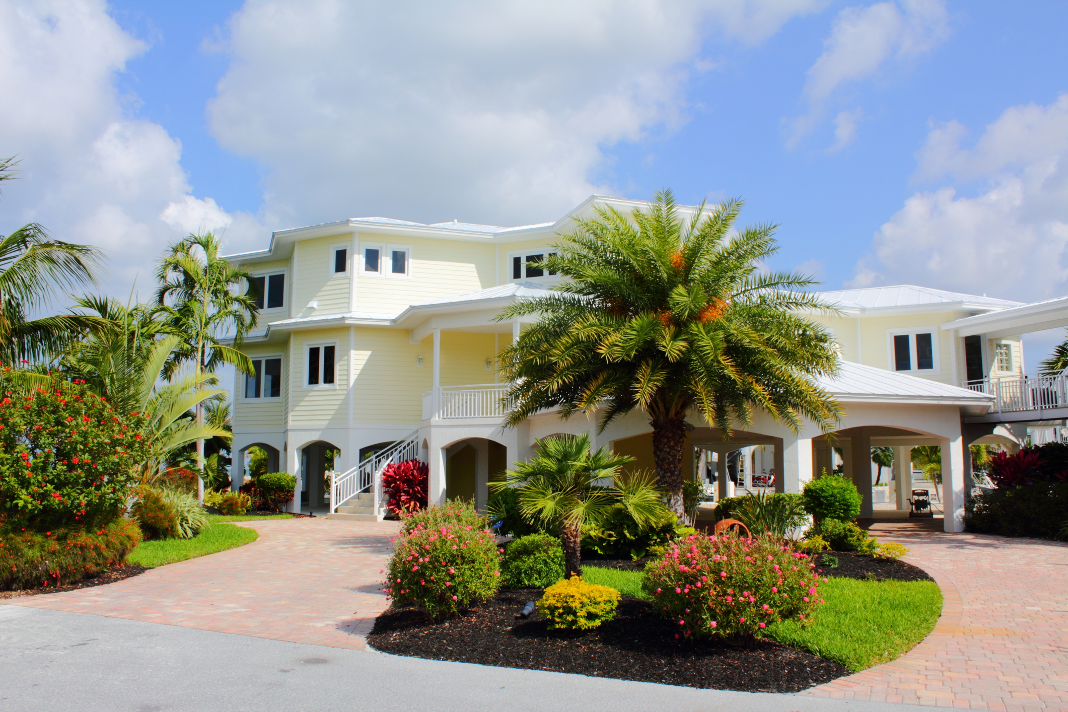 Luxury Landscape Company Serving Lee and Collier County